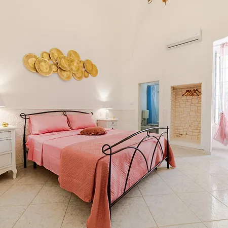 Donna Pippi Taviano (Lecce)